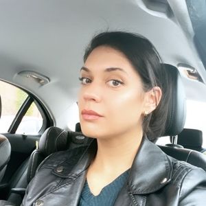 Meet your Posher, Romantė